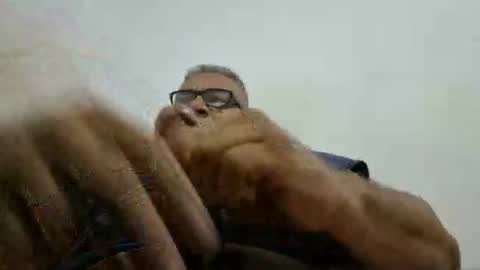 Snapshot of poli475 chatting on March 8, 2025, 4:06 pm poli online show from March 8, 2025, 4:06 pm