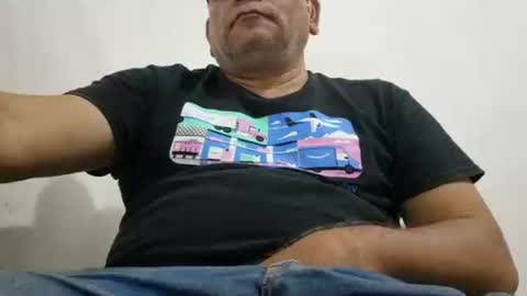 Snapshot of poli475 chatting on October 24, 2025, 1:24 am poli online show from October 24, 2025, 1:24 am