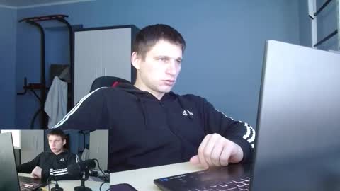 Snapshot of poliglotjoe2 chatting on February 2, 2026, 7:51 am Poliglotjoe2 online show from February 2, 2026, 7:51 am