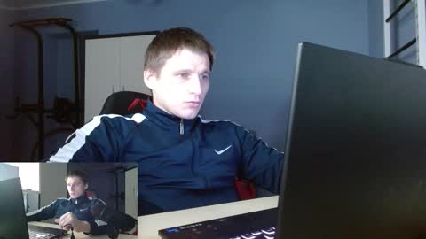 Snapshot of poliglotjoe2 chatting on February 8, 2026, 11:30 pm Poliglotjoe2 online show from February 8, 2026, 11:30 pm