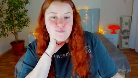 Snapshot of polinasallivan chatting on February 9, 2026, 6:01 pm Polina online show from February 9, 2026, 6:01 pm