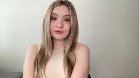 polishangel222 online show from May 22, 2026, 11:49 am