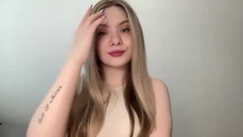 polishangel222 online show from May 24, 2026, 11:04 am