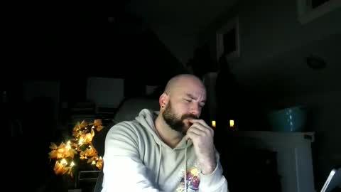 Snapshot of polisheaqle chatting on December 5, 2025, 5:49 am polisheaqle online show from December 5, 2025, 5:49 am