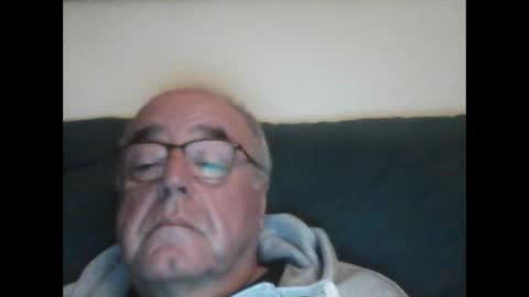 pollalaire online show from January 31, 2025, 7:51 pm