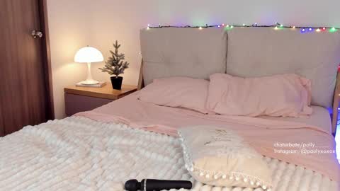 Polly online show from December 13, 2024, 1:37 am