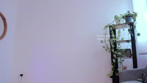 Snapshot of polly_____ chatting on May 15, 2026, 2:13 pm Polly online show from May 15, 2026, 2:13 pm