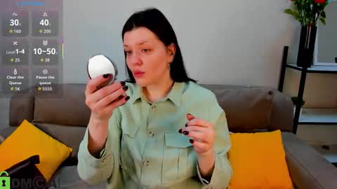 Snapshot of polly__mayer chatting on October 9, 2025, 12:08 am Polly online show from October 9, 2025, 12:08 am