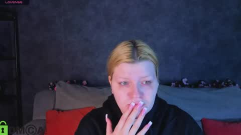 Snapshot of polly__mayer chatting on May 19, 2026, 1:11 am Polly online show from May 19, 2026, 1:11 am