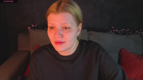 Snapshot of polly__mayer chatting on June 1, 2026, 1:07 am Polly online show from June 1, 2026, 1:07 am