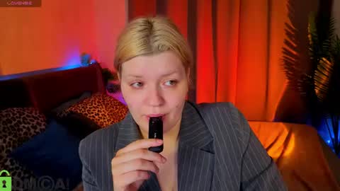Snapshot of polly__mayer chatting on June 25, 2026, 1:16 am Polly online show from June 25, 2026, 1:16 am