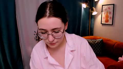 Polly online show from June 28, 2026, 9:37 am