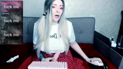 Polly online show from March 1, 2025, 6:54 pm