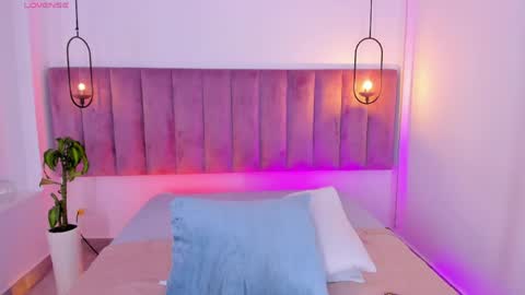 Snapshot of pollybabe_ chatting on June 3, 2026, 10:29 am POLLY online show from June 3, 2026, 10:29 am