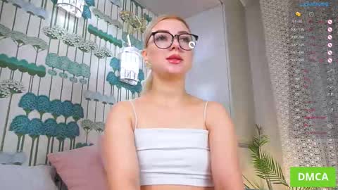 Snapshot of pollybun chatting on October 21, 2025, 6:03 am Anna online show from October 21, 2025, 6:03 am