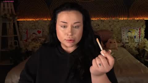 Polly online show from April 7, 2026, 7:03 pm