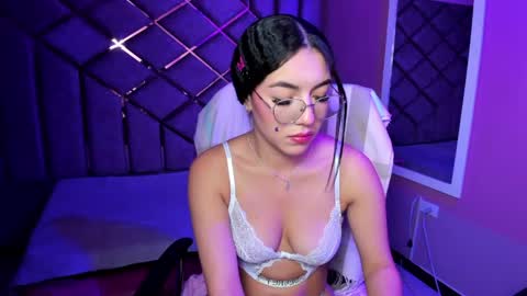 poly sasha  online show from April 24, 2026, 5:10 am