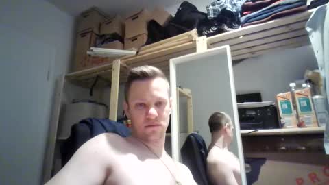 pommesmiteiscreme online show from February 15, 2026, 2:08 am