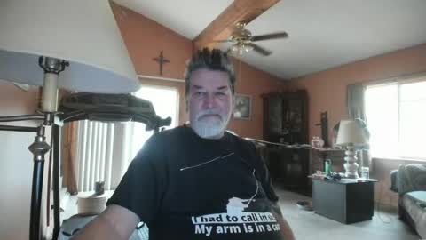 xoxo online show from November 23, 2025, 8:30 pm