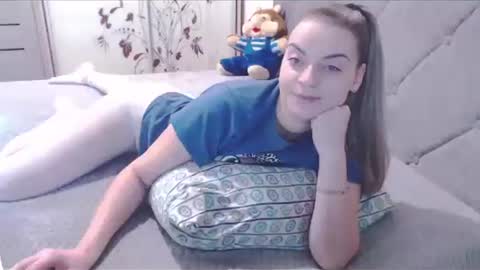 popkornmolli online show from April 23, 2026, 8:24 am