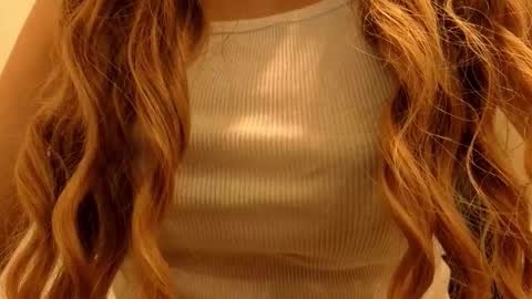 Snapshot of poppybloopy chatting on September 13, 2025, 6:18 pm April online show from September 13, 2025, 6:18 pm