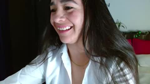 Snapshot of porcelainlux chatting on December 13, 2024, 4:11 am porcelainlux online show from December 13, 2024, 4:11 am