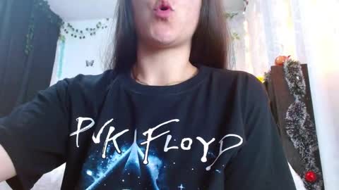 Snapshot of porcelainlux chatting on December 30, 2024, 5:04 am porcelainlux online show from December 30, 2024, 5:04 am