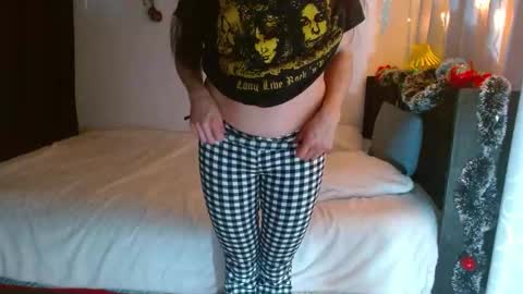 Snapshot of porcelainlux chatting on January 4, 2025, 3:29 am porcelainlux online show from January 4, 2025, 3:29 am