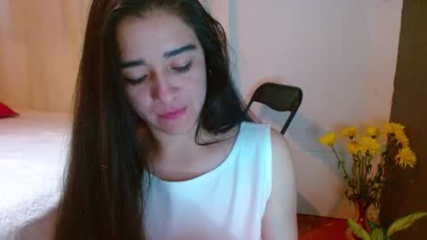 Snapshot of porcelainlux chatting on January 25, 2025, 3:51 am porcelainlux online show from January 25, 2025, 3:51 am