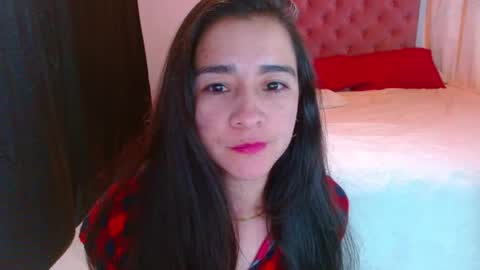 Snapshot of porcelainlux chatting on January 27, 2025, 3:15 am porcelainlux online show from January 27, 2025, 3:15 am