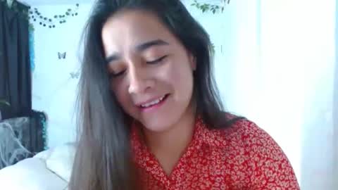 Snapshot of porcelainlux chatting on October 5, 2025, 9:02 pm porcelainlux online show from October 5, 2025, 9:02 pm