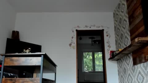 Snapshot of positivevibess chatting on October 3, 2025, 12:24 pm positivevibess online show from October 3, 2025, 12:24 pm