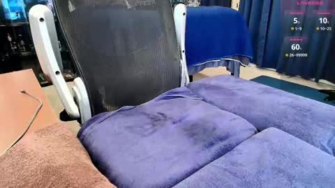 Snapshot of poundingpud420 chatting on February 25, 2025, 11:33 pm PoundingPud420 online show from February 25, 2025, 11:33 pm