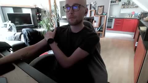 Snapshot of poutoublou002 chatting on March 22, 2026, 12:41 pm Blou online show from March 22, 2026, 12:41 pm