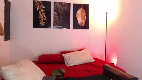 Snapshot of power_hot18 chatting on January 15, 2025, 5:50 am ALEX Y ALEXA online show from January 15, 2025, 5:50 am