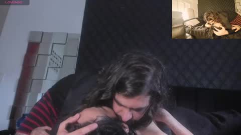 Snapshot of powercouplemix chatting on February 22, 2025, 3:36 pm Ravena Rozz online show from February 22, 2025, 3:36 pm