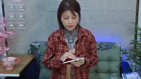 Snapshot of powerrr_ chatting on January 19, 2026, 6:06 am Lola online show from January 19, 2026, 6:06 am