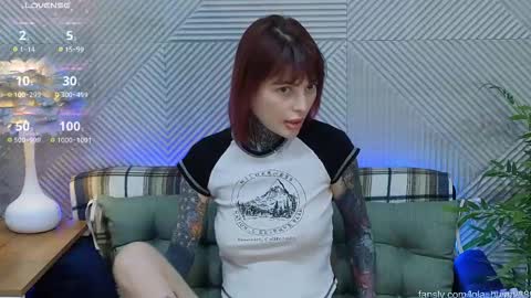 Snapshot of powerrr_ chatting on February 20, 2026, 5:04 am Lola online show from February 20, 2026, 5:04 am