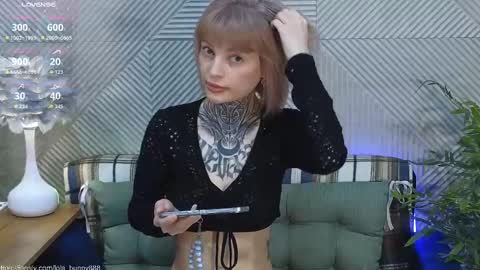 Snapshot of powerrr_ chatting on March 3, 2026, 5:02 am Lola online show from March 3, 2026, 5:02 am