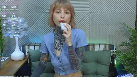 Lola online show from March 18, 2026, 5:10 am