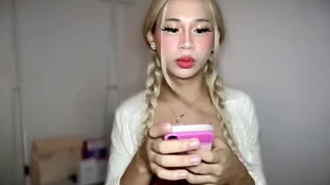 GODDESS PRECIOUS online show from April 17, 2026, 1:30 am