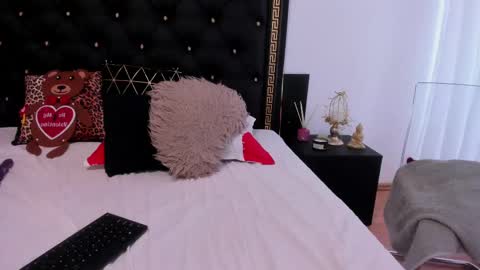 Ailyn online show from March 4, 2025, 11:40 am