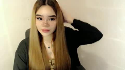 MAXXINE online show from April 9, 2026, 6:13 am