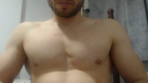 Snapshot of preettyboyx chatting on December 29, 2024, 1:13 am JUAN online show from December 29, 2024, 1:13 am