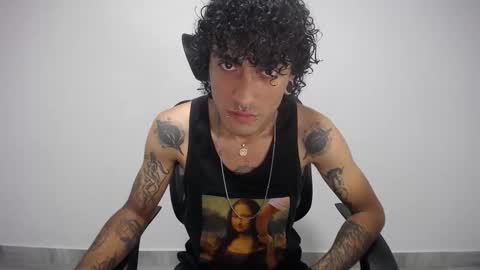 Plux online show from February 9, 2025, 8:13 pm