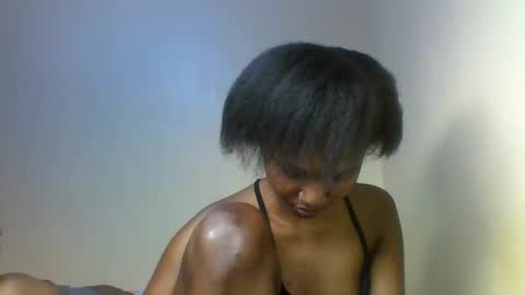Prettie candy9 online show from October 2, 2025, 2:02 pm