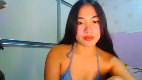 Snapshot of pretty_am chatting on May 16, 2026, 4:50 pm pretty_am online show from May 16, 2026, 4:50 pm