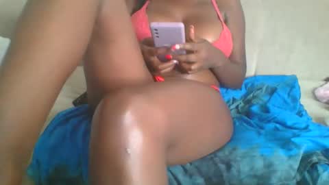 pretty online show from January 14, 2025, 10:59 am