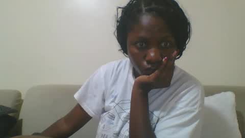 pretty online show from February 4, 2025, 10:21 am