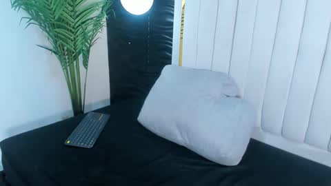 Carla  online show from January 31, 2025, 8:33 pm